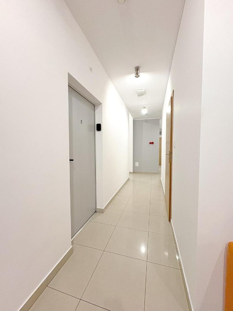 Hala Hostel - Pokoje Na Wylacznosc Tuz Przy Dworcu Γκντίνια Εξωτερικό φωτογραφία